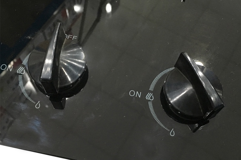 Núm xoay chỉnh độ lửa to, dễ sử dụng